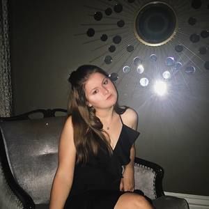 Meet your Posher, Anne-gabrielle